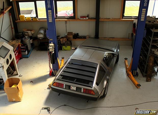 DeLorean DMC-12